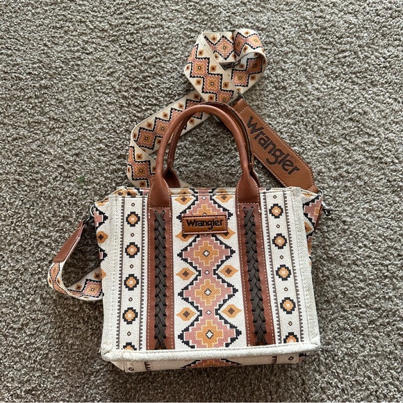 Wrangler Handbags - Wrangler Women's Tote with Geometric Design - Brown and Cream
